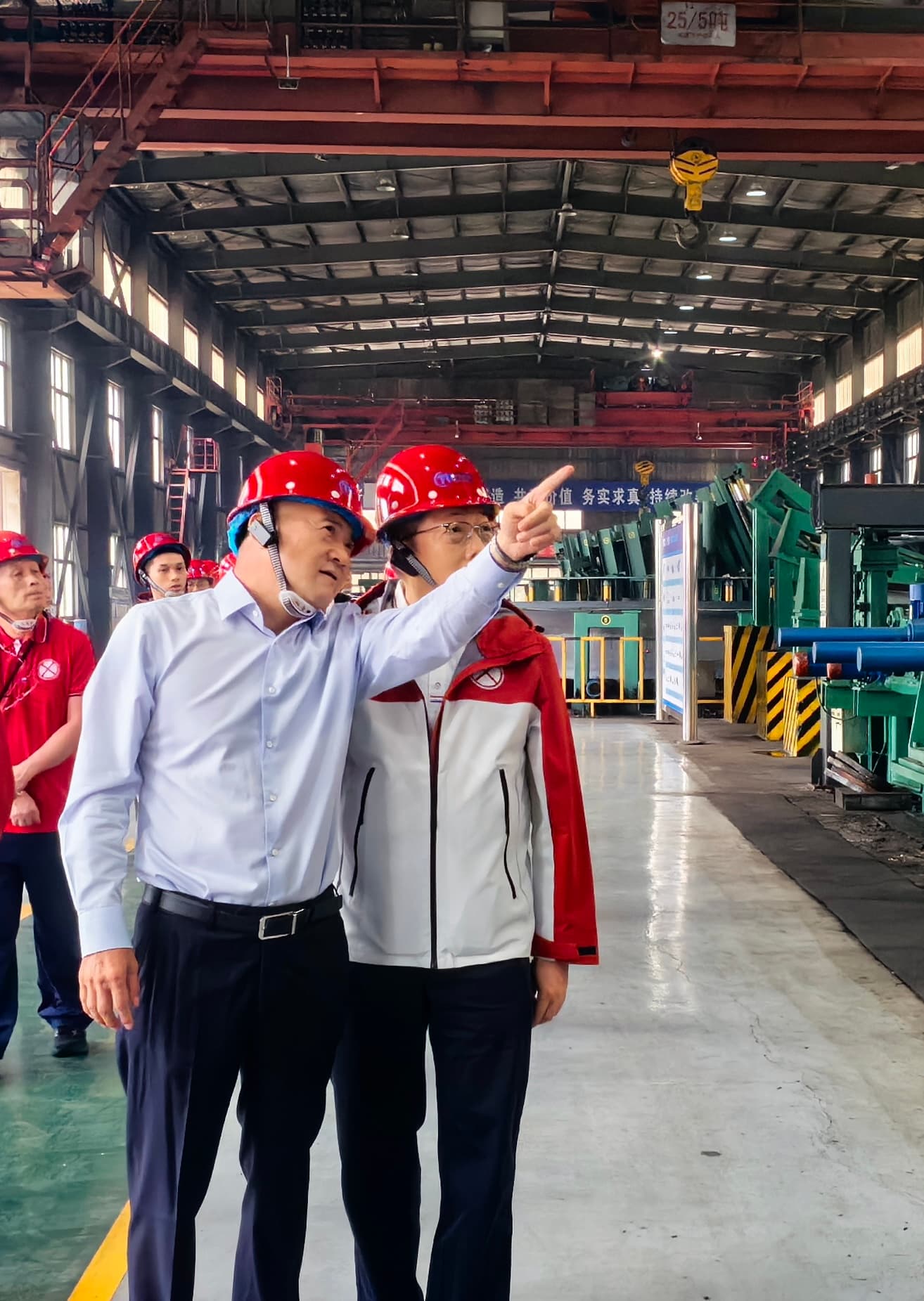 TUSPIPE leadership team visiting the factory
